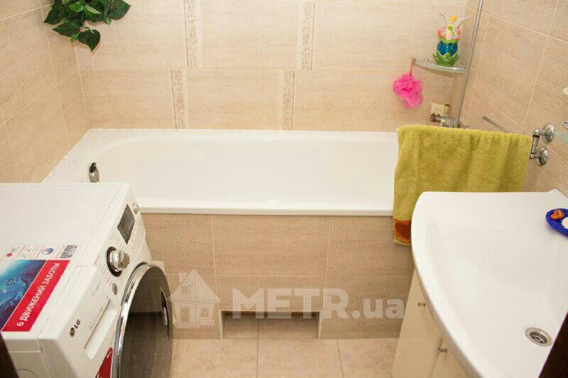 Фото квартиры, г. Черноморск, ул. Спортивная 14 (8935-7)