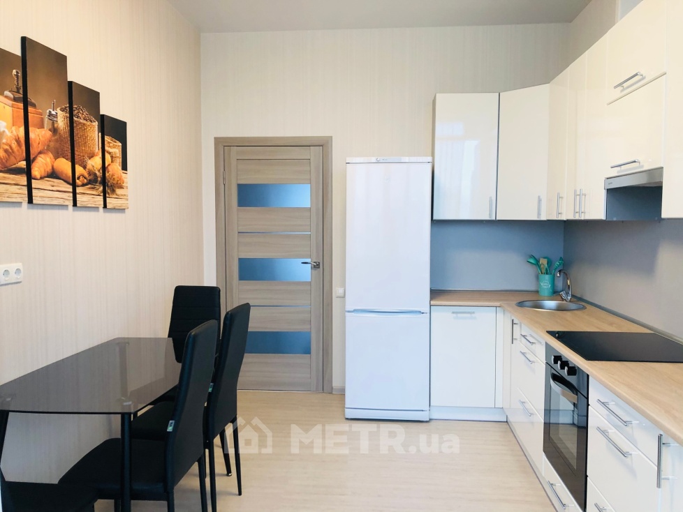 Фото квартиры, г. Черноморск, ул. Набережная 13Д (11840-11)