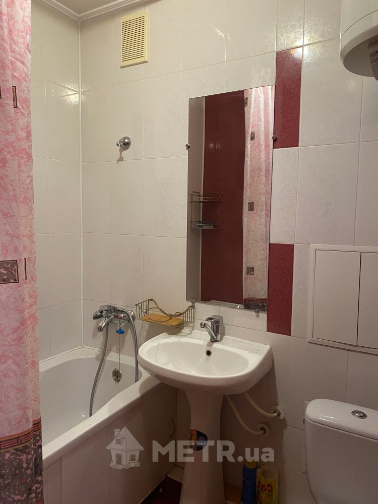 Фото квартиры, г. Черноморск, ул. Парковая 12 (3835-7)