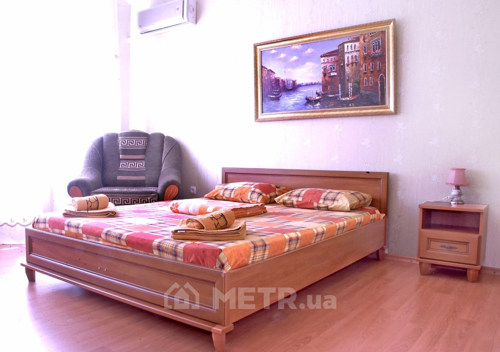 Фото дома, г. Одесса, ул. Толбухина 4/3 (12823-6)