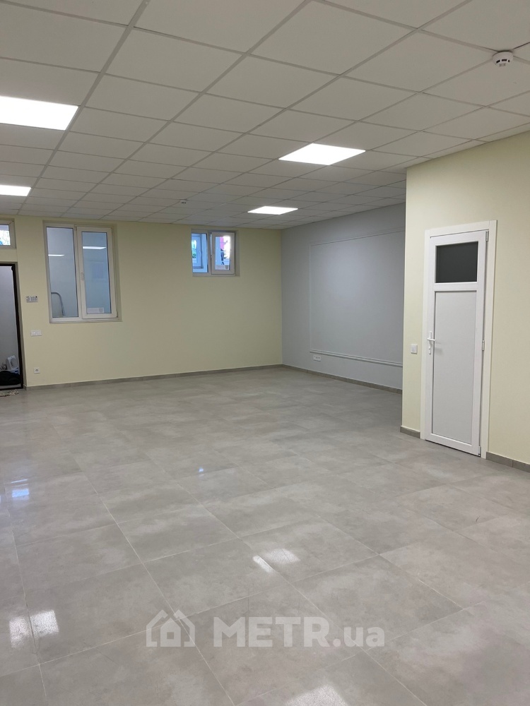 Фото коммерческой недвижимости, г. Одесса, ул. Цветочная 1 (8499-2)