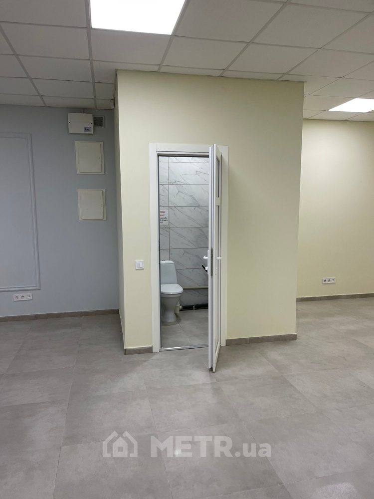 Фото коммерческой недвижимости, г. Одесса, ул. Цветочная 1 (8499-4)