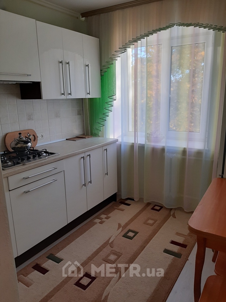 Фото квартиры, г. Черноморск, ул. Парковая 6 (14305-3)