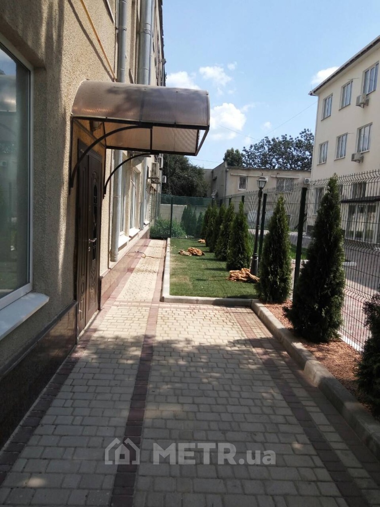 Фото коммерческой недвижимости, г. Черноморск, ул. Транспортная 14Б (895-3)