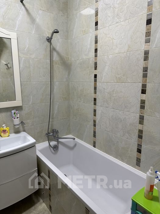 Фото квартиры, г. Черноморск, ул. Парусная 18 (17180-8)