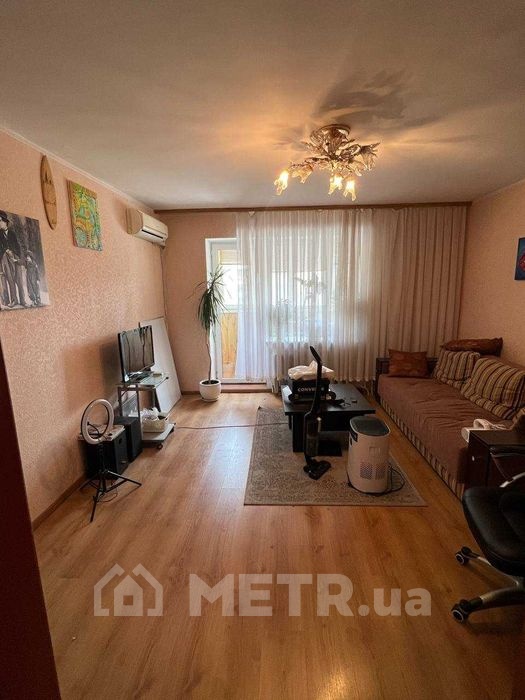 Фото квартиры, г. Черноморск, ул. Виталия Шума 2Б (18582-9)