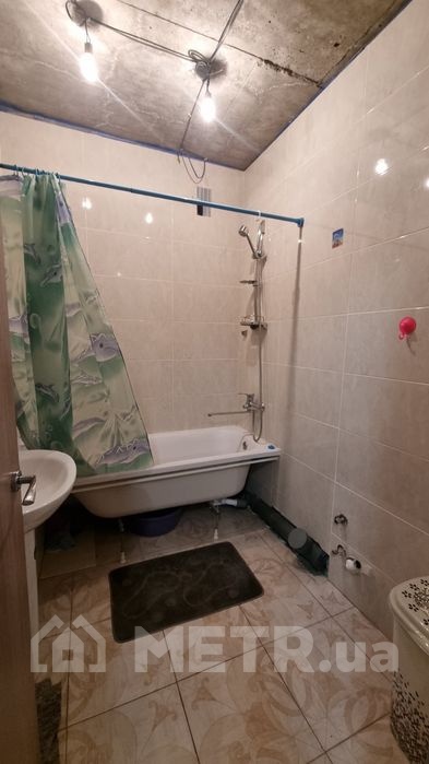 Фото квартири, смт Великодолинське, вул. Маріїнська 9 (18973-12)