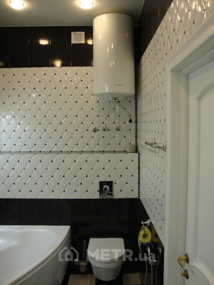 Фото квартиры, г. Одесса, ул. Берёзовая 2 (19246-12)