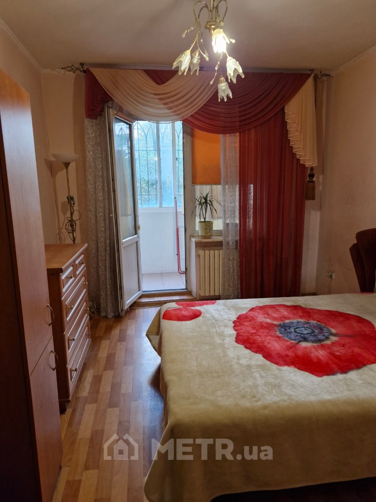 Фото квартиры, г. Одесса, ул. Тополевая 18 (19448-3)