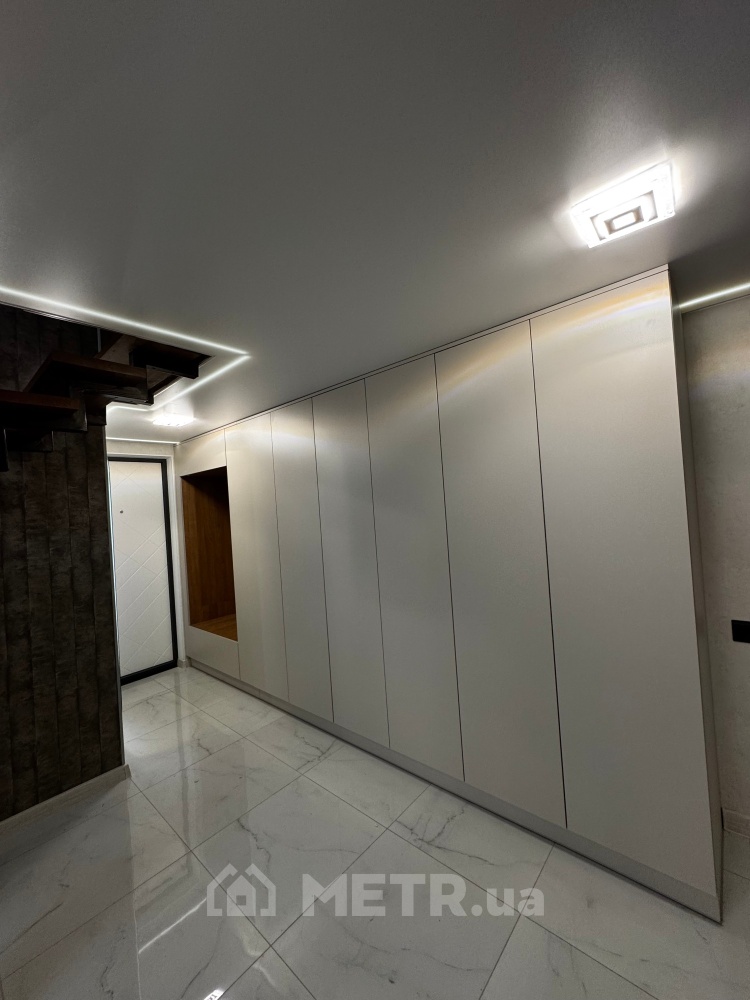 Фото квартири, смт Великодолинське, вул. Маріїнська 9 (19924-16)