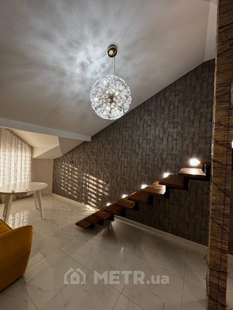 Фото квартири, смт Великодолинське, вул. Маріїнська 9 (19924-3)