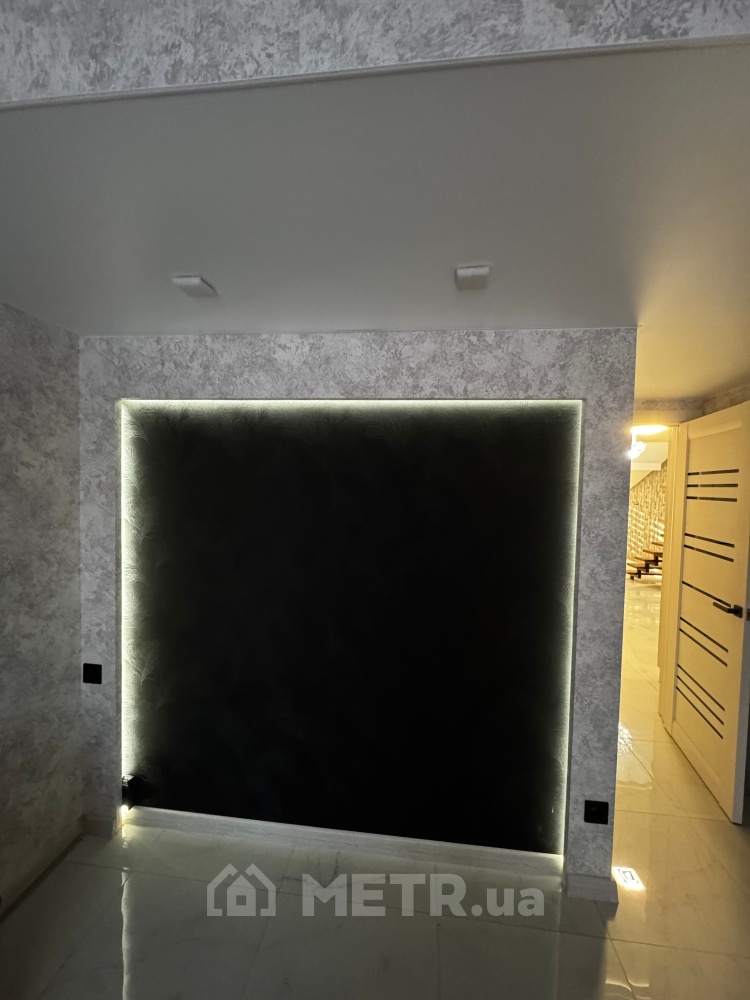 Фото квартири, смт Великодолинське, вул. Маріїнська 9 (19924-9)