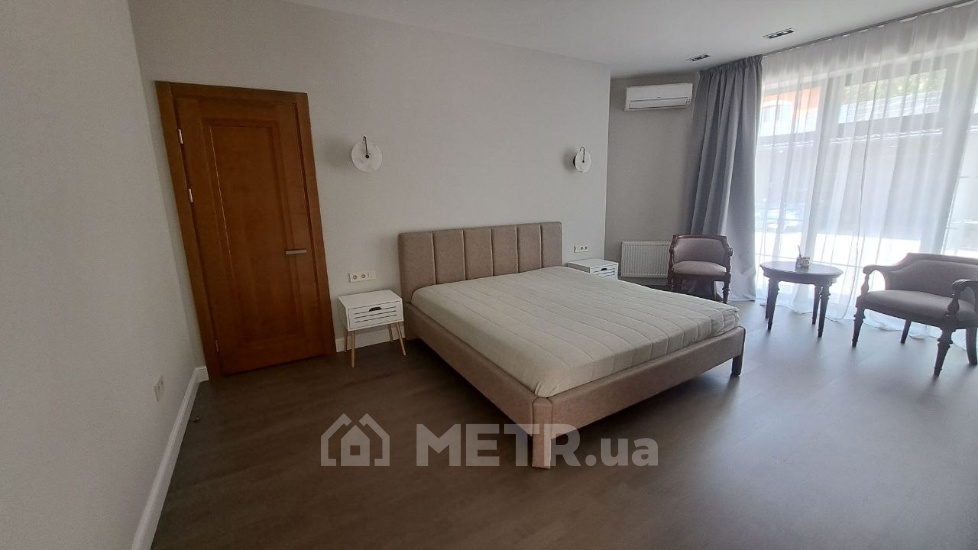 Фото дома, г. Одесса, ул. Таірова 40 (16303-53)