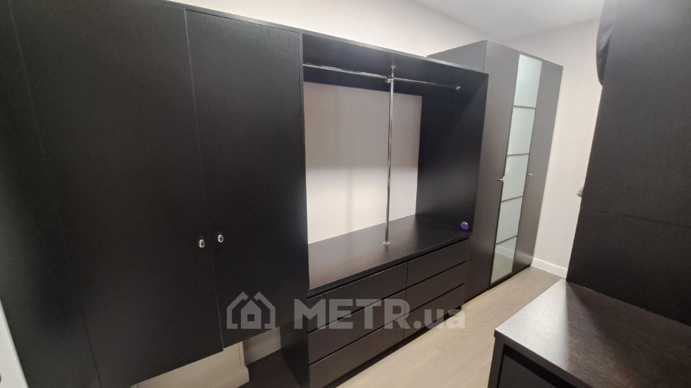 Фото дома, г. Одесса, ул. Таірова 40 (16303-54)