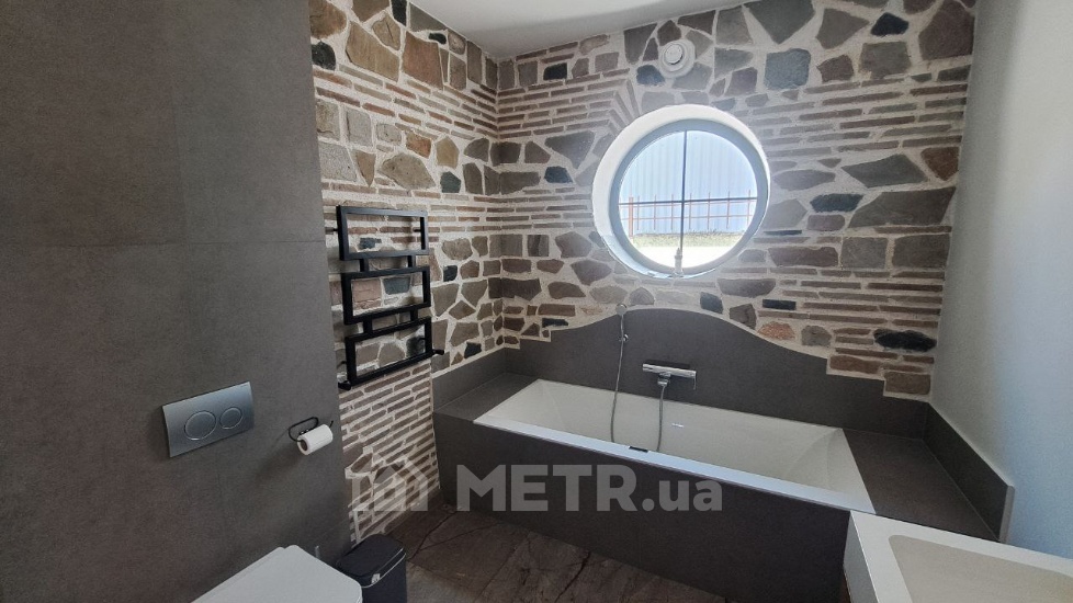 Фото дома, г. Одесса, ул. Таірова 40 (16303-57)