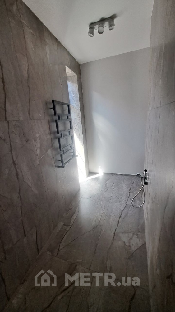 Фото дома, г. Одесса, ул. Таірова 40 (16303-59)