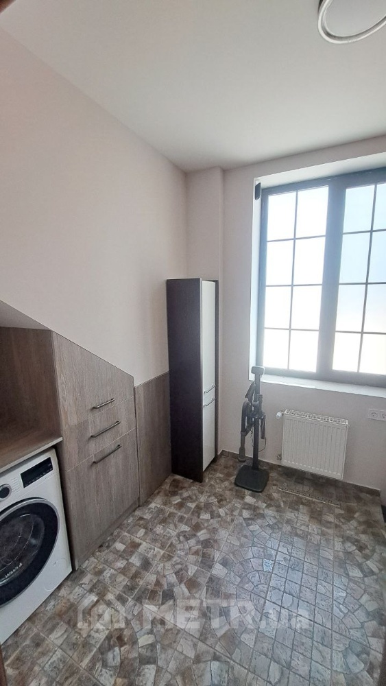 Фото дома, г. Одесса, ул. Таірова 40 (16303-69)