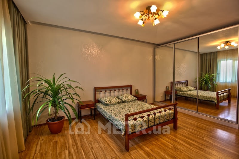 Фото части дома, г. Одесса, ул. Вірьского 32 (20701-3)