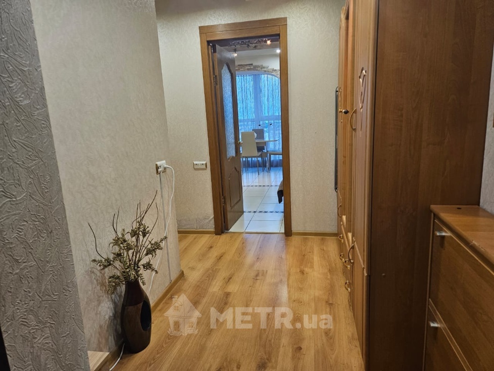 Фото квартиры, г. Черноморск, ул. 1 Мая 19 (5656-12)