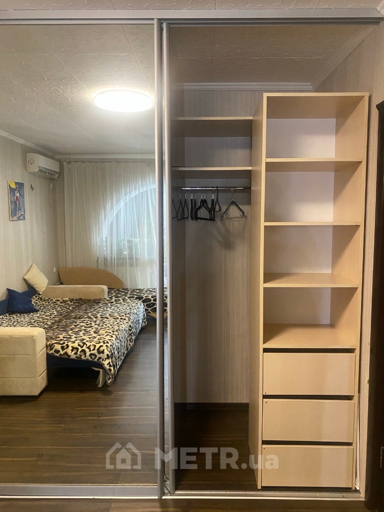 Фото квартиры, г. Черноморск, ул. Александрийская 19 (20935-3)