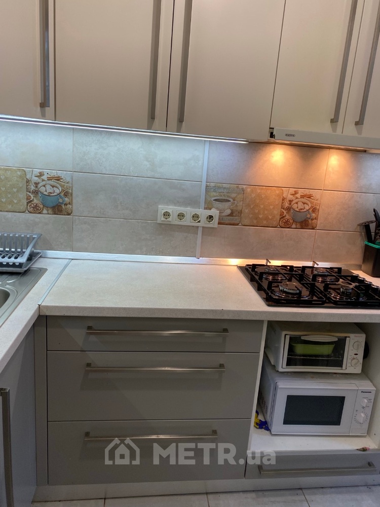 Фото квартиры, г. Черноморск, ул. Александрийская 19 (20935-6)