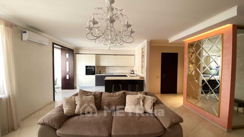 Фото квартиры, г. Одесса, ул. Кленовая 2А (20961-12)