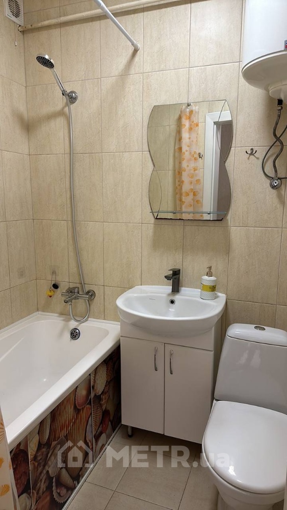 Фото квартиры, г. Черноморск, ул. Парковая 26 (21038-8)