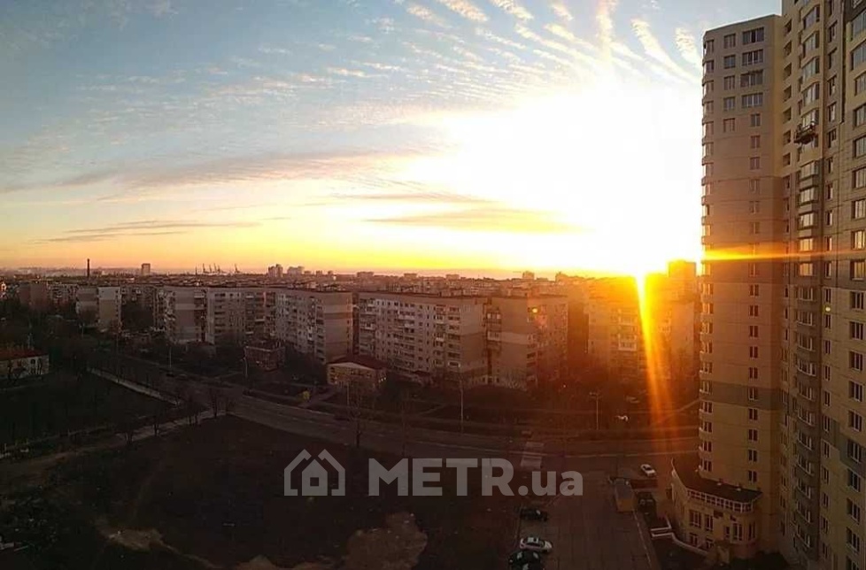 Фото квартиры, г. Черноморск, ул. Парусная 18 (21084-3)