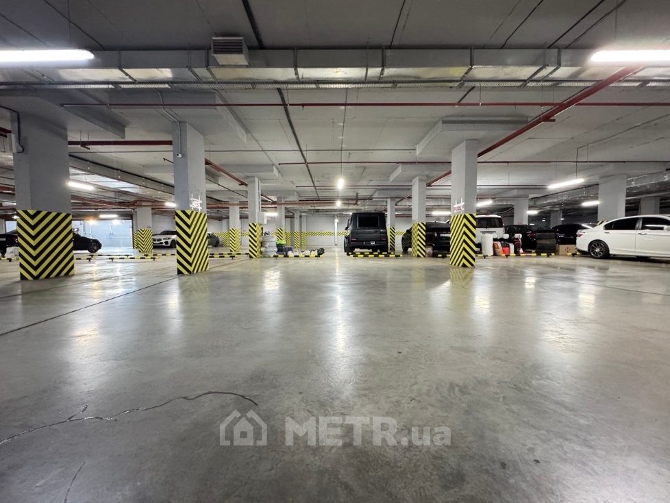 Фото места в подземном паркинге, г. Одесса, 45 Жемчужина, ул. Каманина (21201-4)
