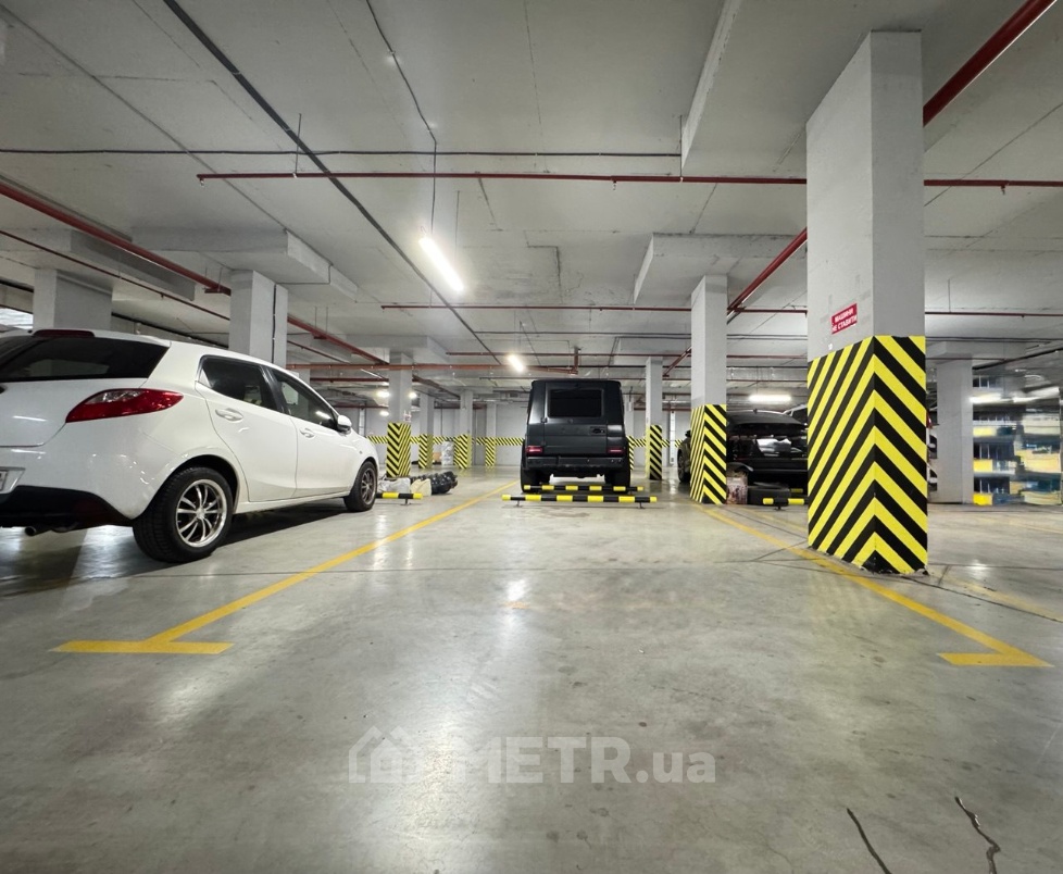 Фото места в подземном паркинге, г. Одесса, 45 Жемчужина, ул. Каманина (21201-2)