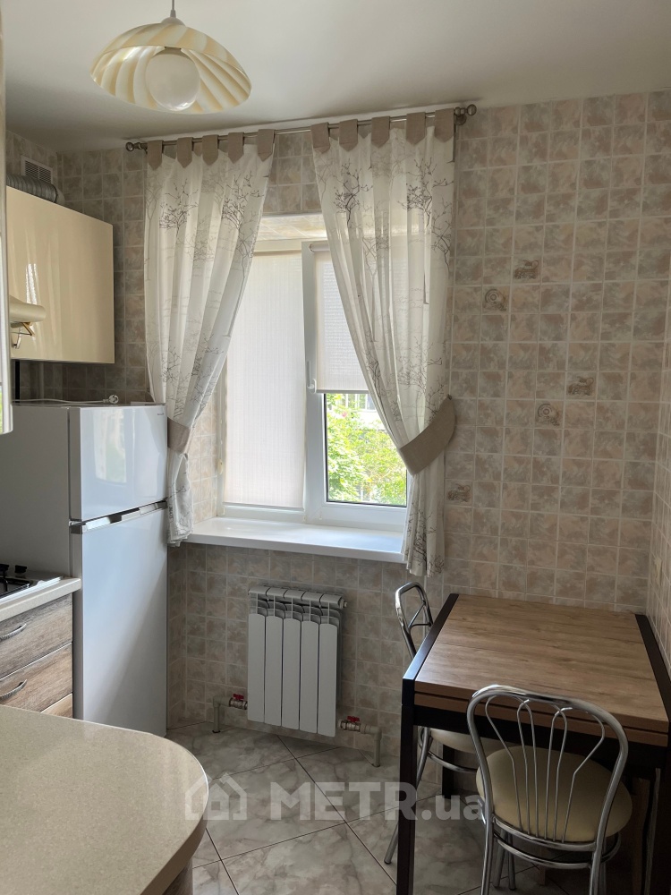 Фото квартиры, г. Черноморск, проспект Мира 23 (560-8)