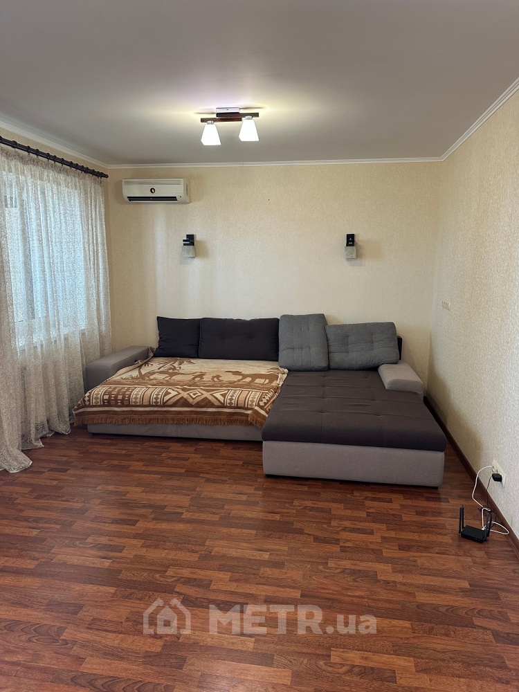 Фото квартиры, г. Черноморск, ул. 1 Мая 19 (21284-2)