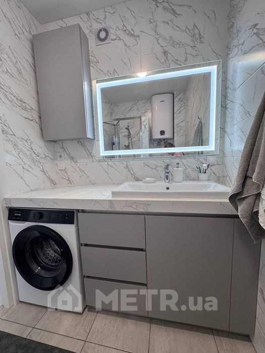 Фото квартиры, г. Черноморск, ул. 1 Мая 42Б (21366-14)