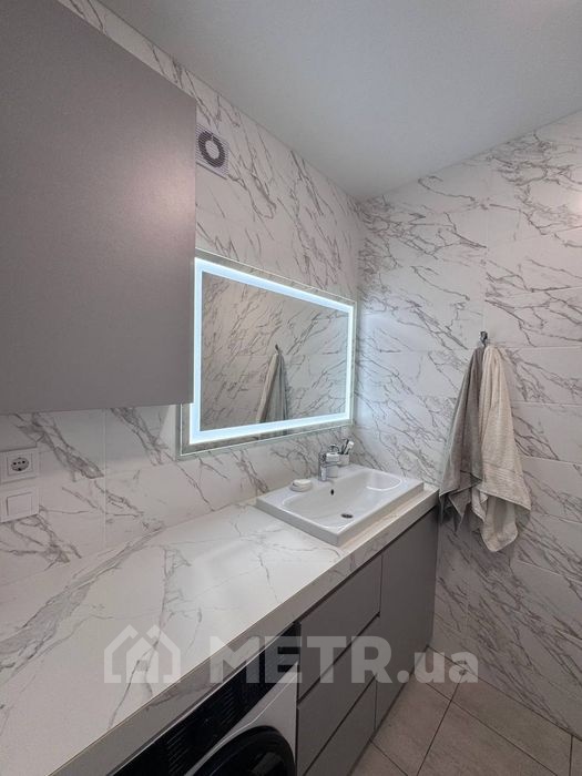 Фото квартиры, г. Черноморск, ул. 1 Мая 42Б (21366-13)