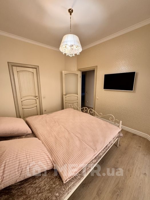 Фото квартиры, г. Одесса, Гагаринское Плато 5Б (21373-4)