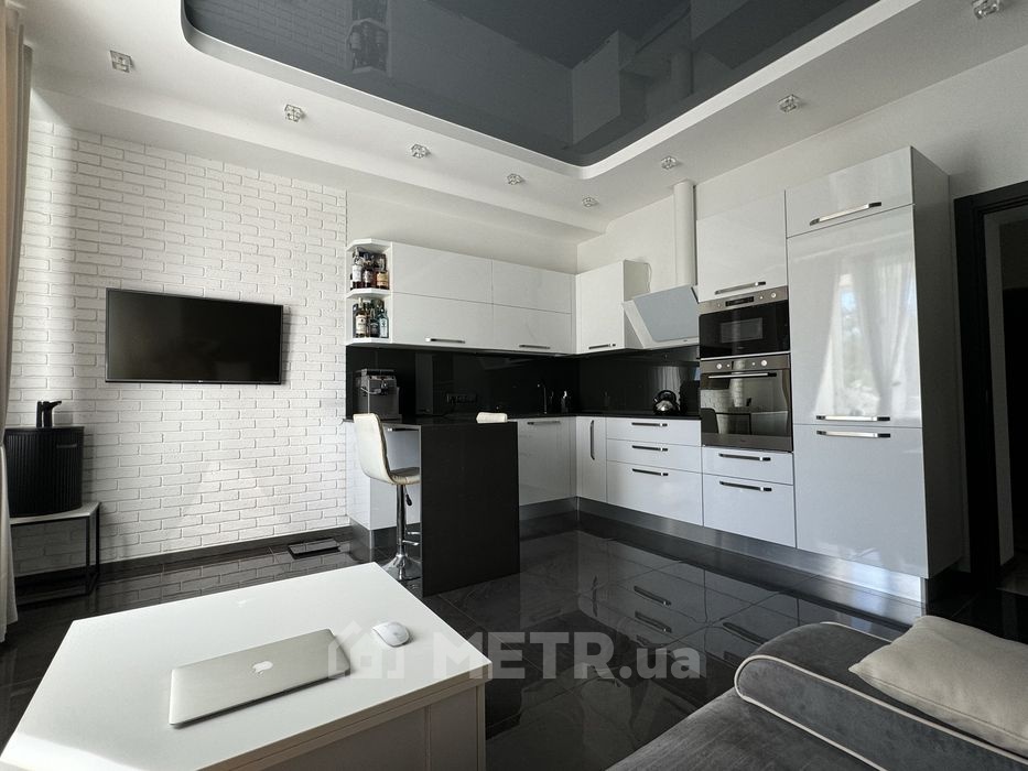 Фото квартиры, г. Черноморск, пер. Хантадзе 3 (21382-6)