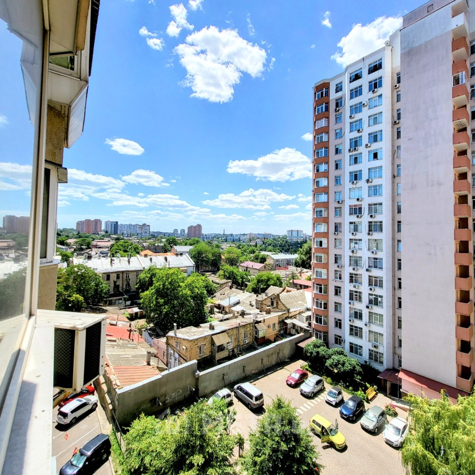 Фото квартиры, г. Одесса, ул. Дюковская 8 (21421-25)