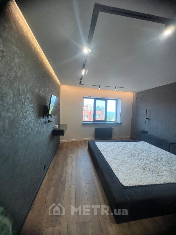 Фото квартиры, г. Черноморск, ул. Парусная 1О (21449-7)