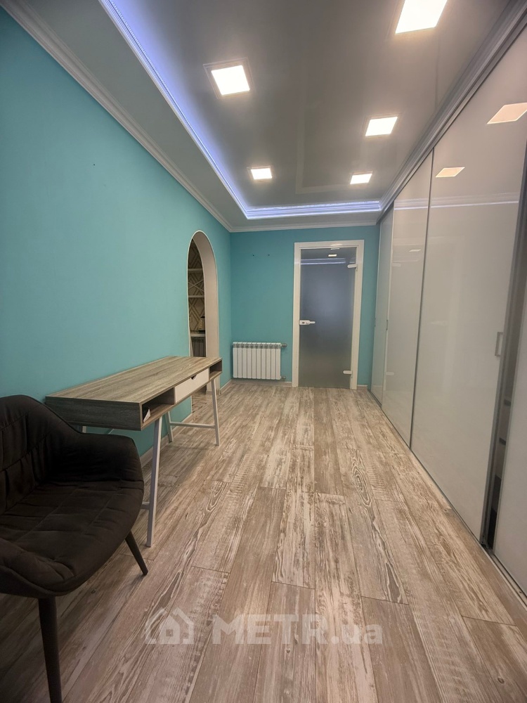 Фото квартиры, г. Черноморск, ул. Лазурная 7 (21465-11)