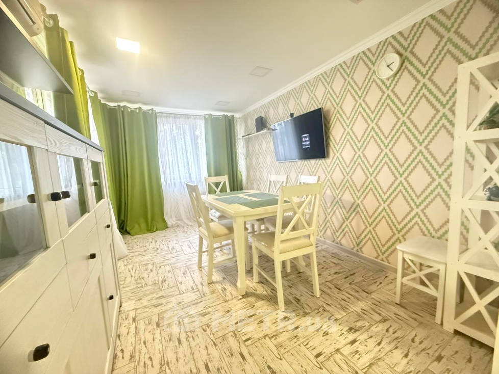 Фото квартиры, г. Черноморск, ул. Лазурная 7 (21465-1)