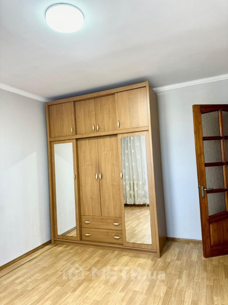 Фото квартиры, г. Черноморск, проспект Мира 35Б (21470-3)