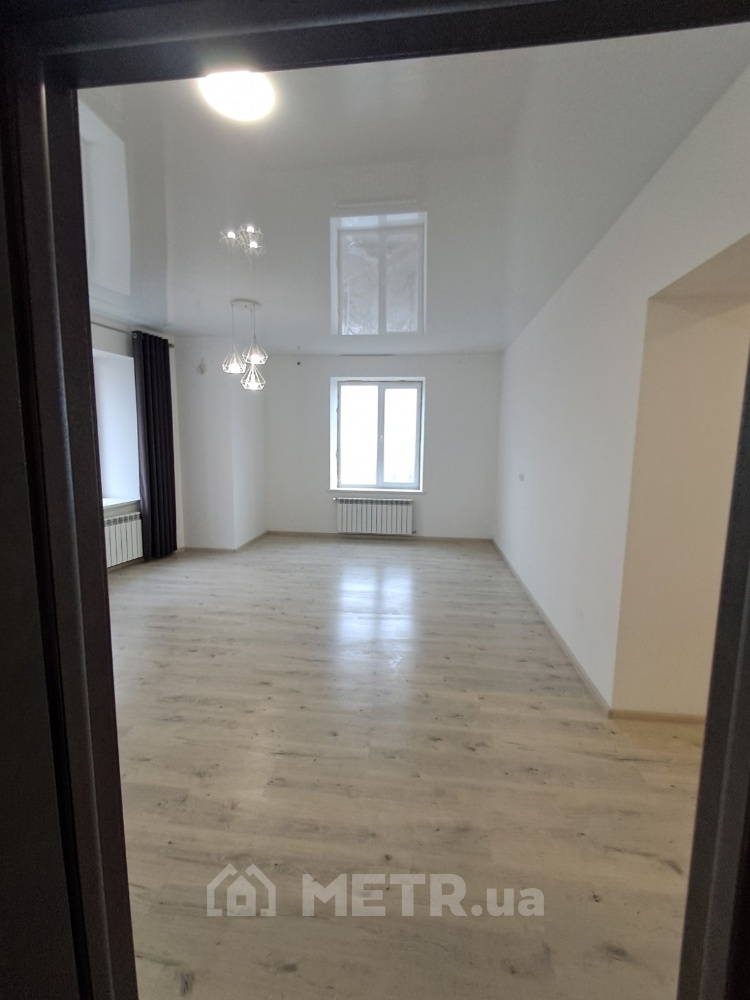 Фото квартиры, г. Черноморск, пер. Хантадзе 8 (21526-4)