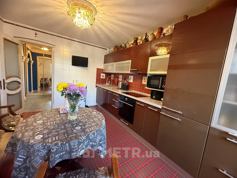 Фото квартиры, г. Черноморск, ул. 1 Мая 19 (21536-10)