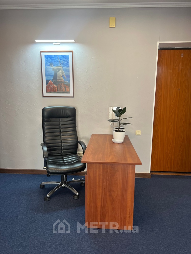 Фото коммерческой недвижимости, г. Одесса, ул. Тенистая 15 (21541-2)