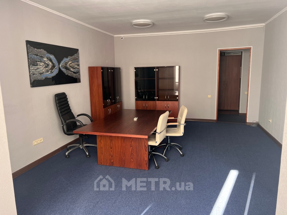 Фото коммерческой недвижимости, г. Одесса, ул. Тенистая 15 (21541-1)