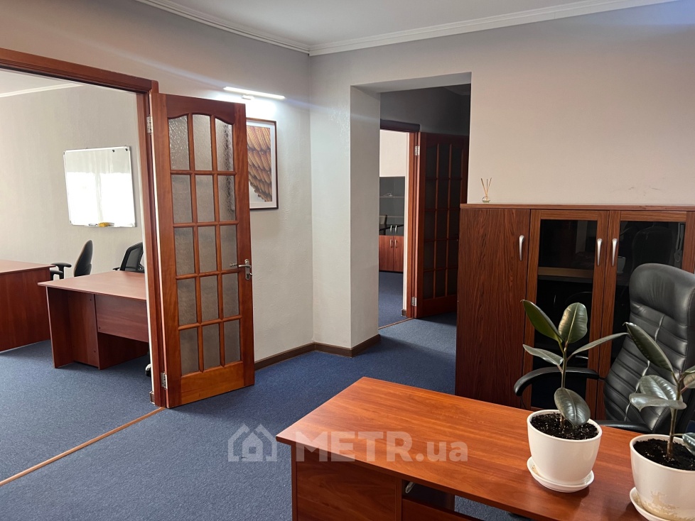 Фото коммерческой недвижимости, г. Одесса, ул. Тенистая 15 (21541-3)