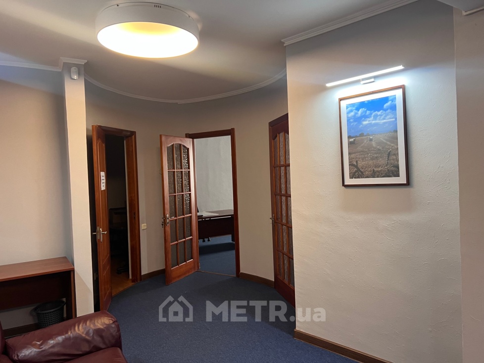 Фото коммерческой недвижимости, г. Одесса, ул. Тенистая 15 (21541-5)