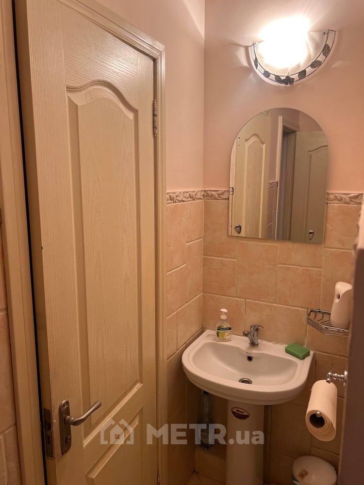 Фото коммерческой недвижимости, г. Одесса, ул. Тенистая 15 (21541-20)