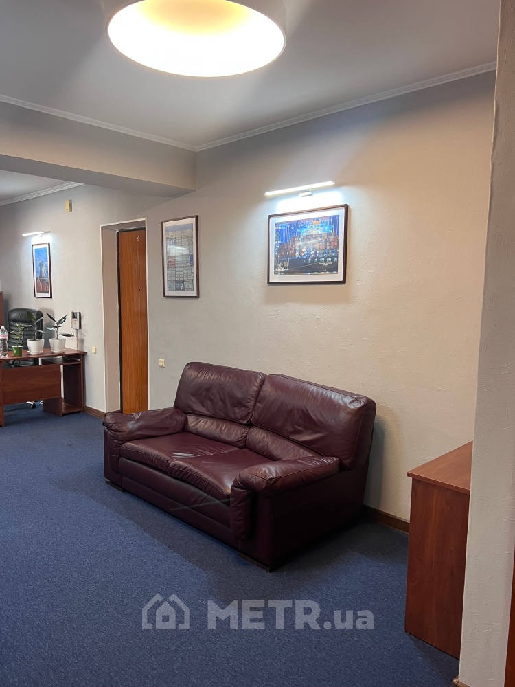 Фото коммерческой недвижимости, г. Одесса, ул. Тенистая 15 (21541-11)