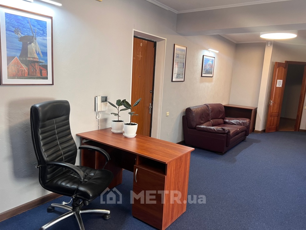 Фото коммерческой недвижимости, г. Одесса, ул. Тенистая 15 (21541-10)